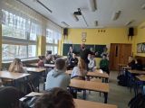 Żywa lekcja historii - uczniowie klas 2b, 3b i 4b przenieśli się w czasy średniowiecza, foto nr 1, 