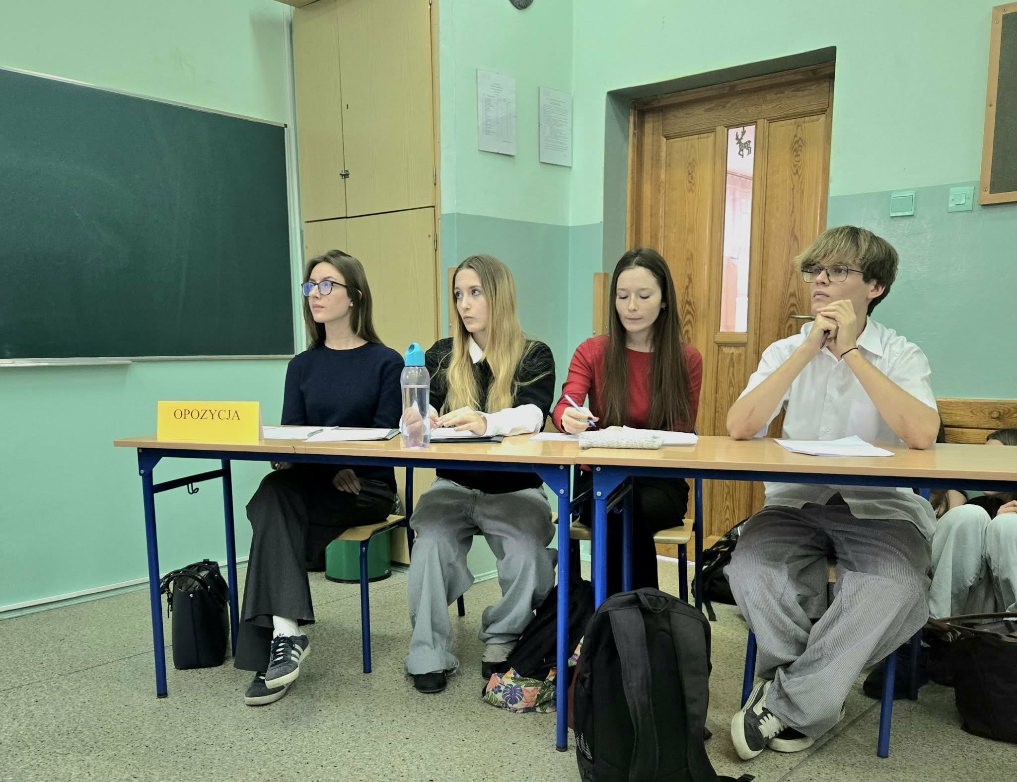 Więcej o: 3. edycja Szkolnego Turnieju Debat – półfinały za nami!